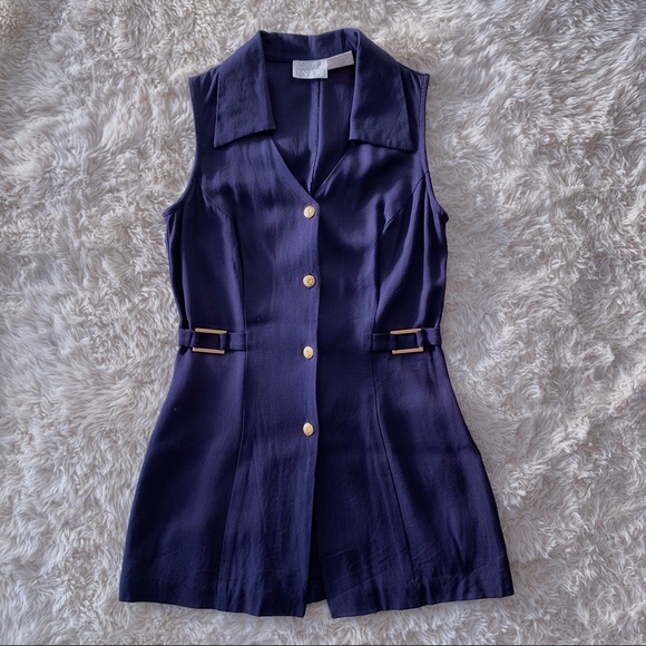 Vintage Moda Int’l collared top with gold details 🏆 - Picture 3 of 15